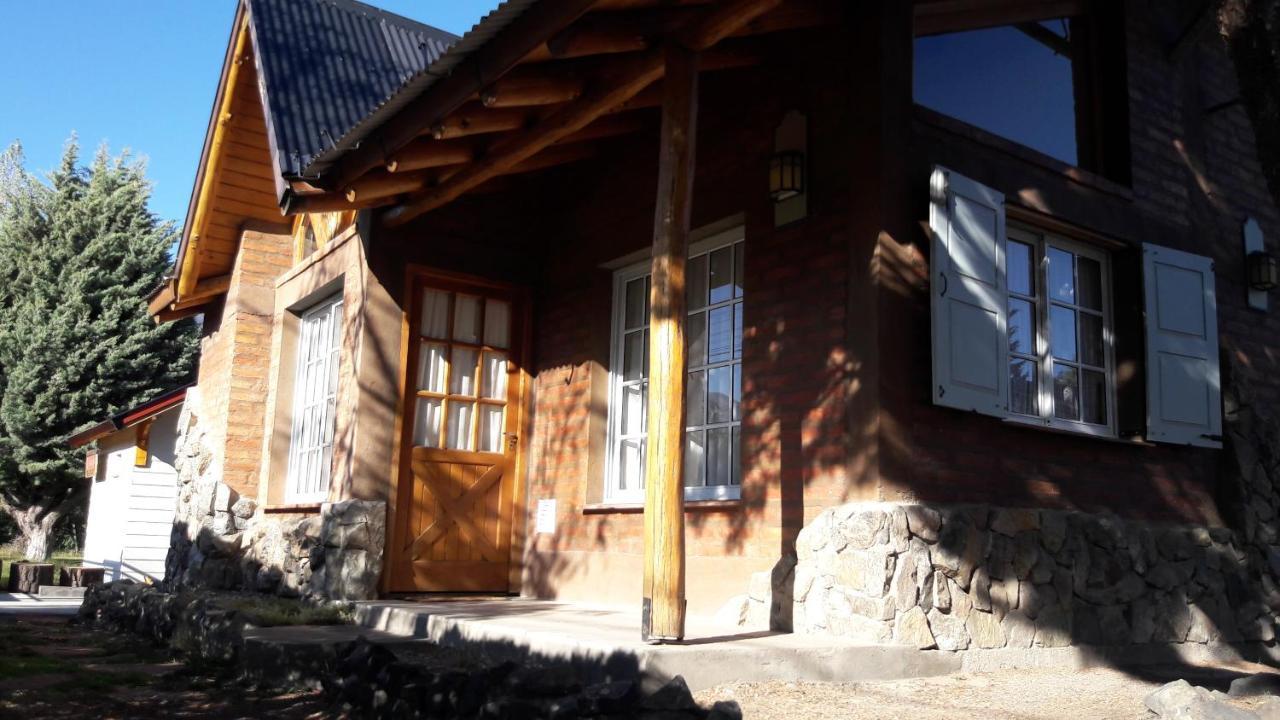 Cabanas Pyracantha Esquel Buitenkant foto