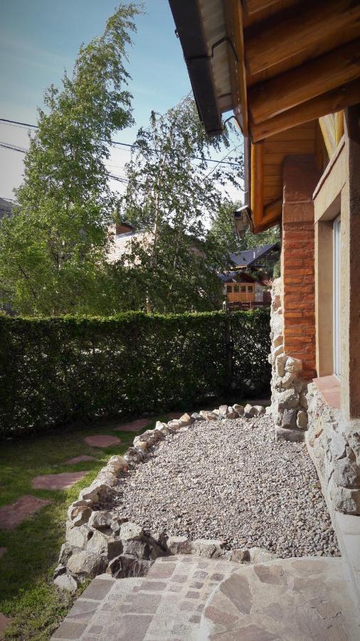 Cabanas Pyracantha Esquel Buitenkant foto