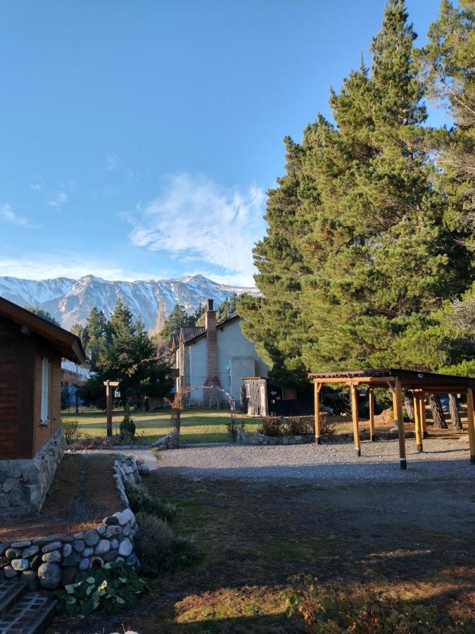 Cabanas Pyracantha Esquel Buitenkant foto