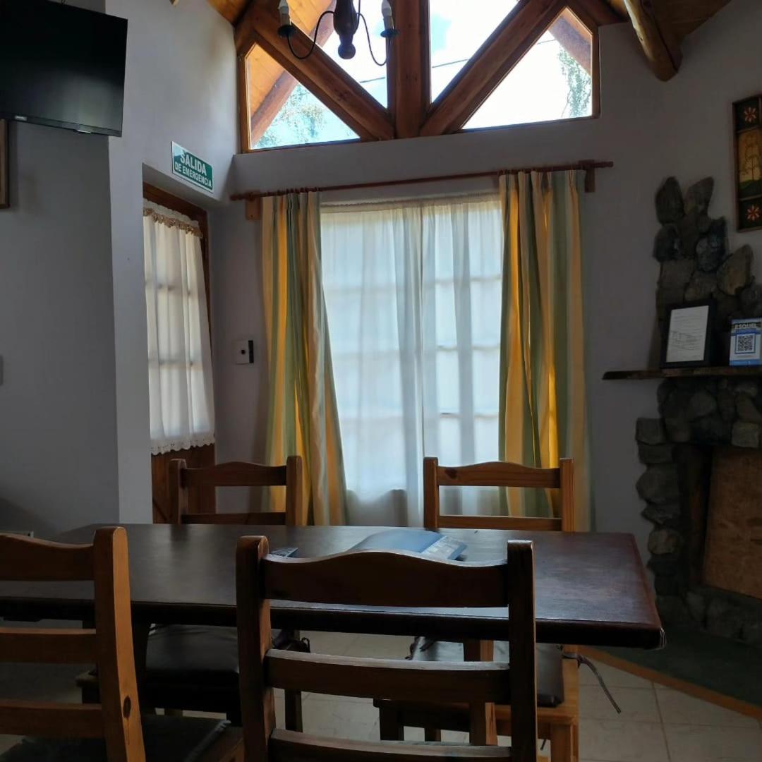 Cabanas Pyracantha Esquel Buitenkant foto