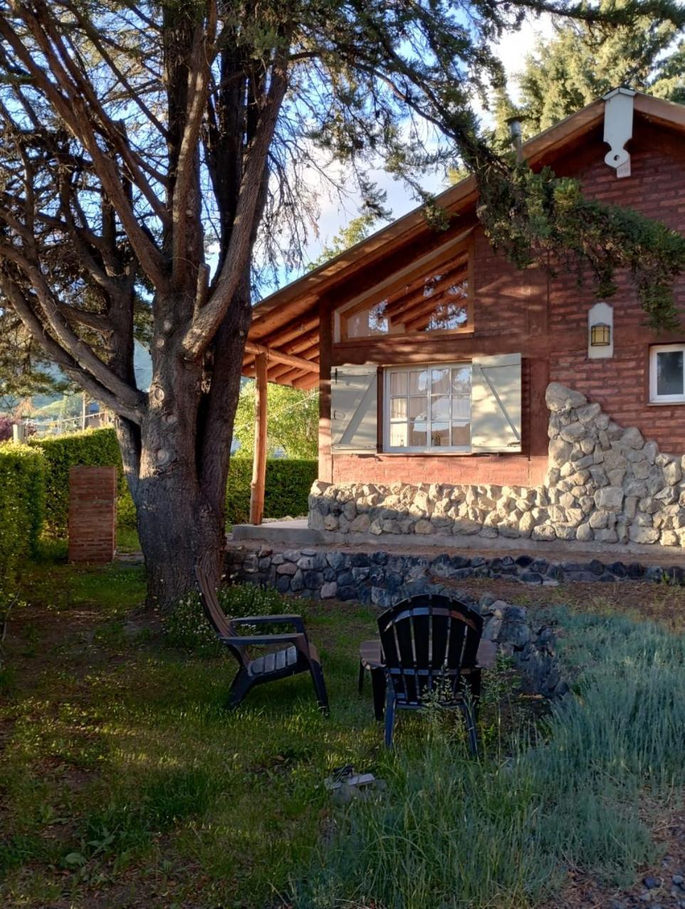 Cabanas Pyracantha Esquel Buitenkant foto