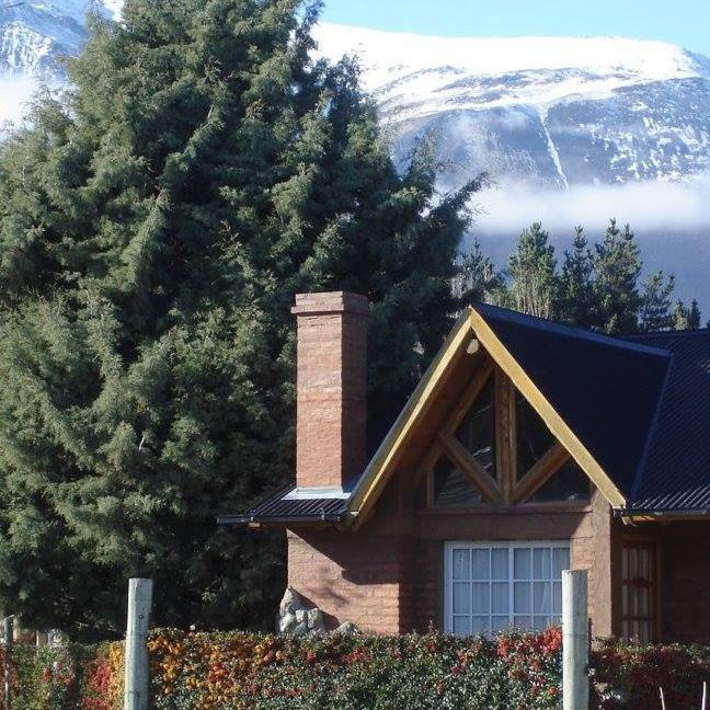 Cabanas Pyracantha Esquel Buitenkant foto